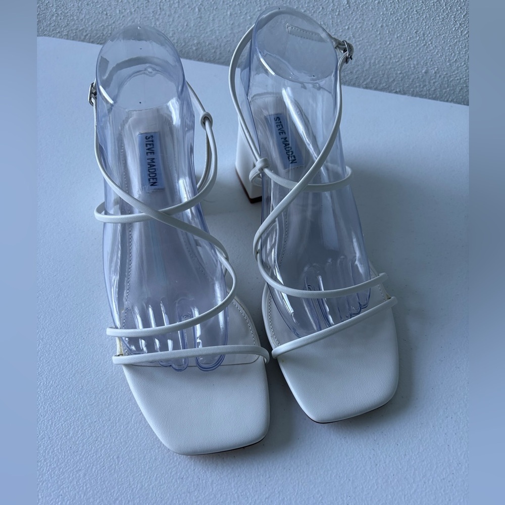 Steve Madden Remmi‎ White Sandal Size 9.5 Prom Wedding Bridesmaid Cruise Church